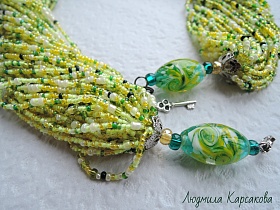 Beaded necklace "Lime"